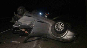 Takla atan otomobil su kanlına devrildi: 1 yaralı